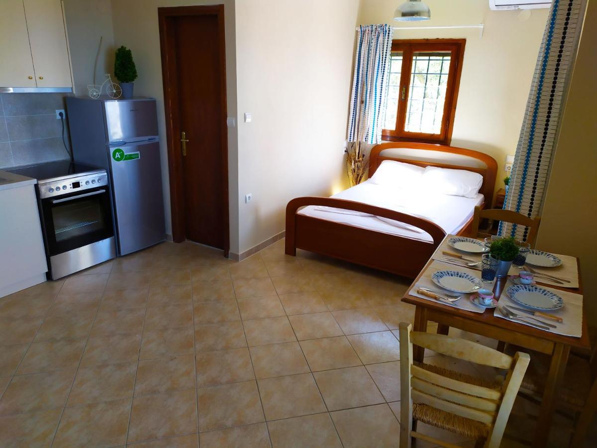 לפוקסטרו Villa Leonidas Greecefiloxenia מראה חיצוני תמונה